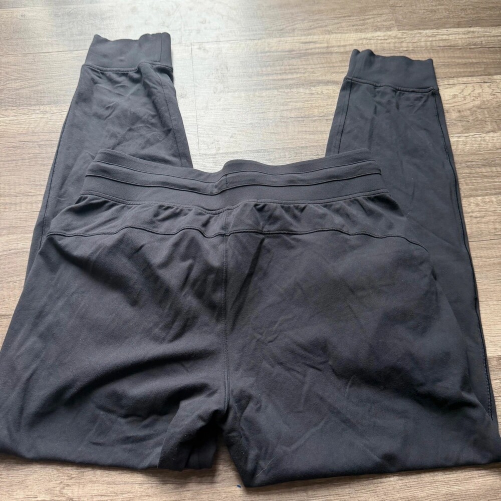 Lululemon Black Jogger Pants With Drawstring Waist & Cuffed Ankles - Size 8 or 1 - Picture 3 of 4